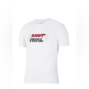 NIKE legends dri-fit tshirt, short sleeve, wine & navy barbell logo, men’s large